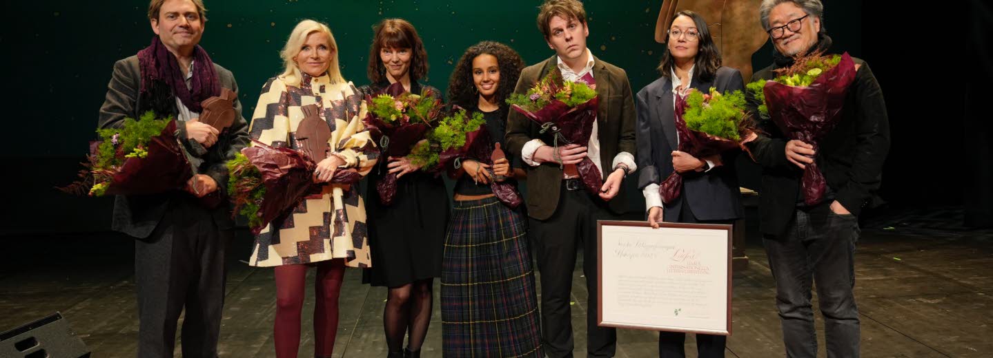 Group photo of the prize winners. 