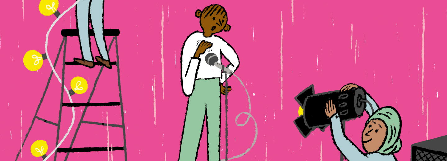 Illustration där flera barn förbereder en föreställning på en scen. De provar ljud, arbetar med ljuset. 