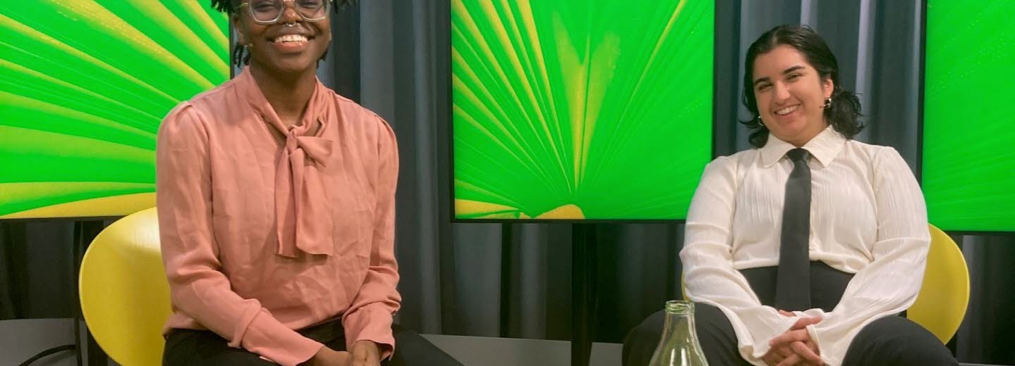 Kayo Mpoyi och Nioosha Shams i samtal.