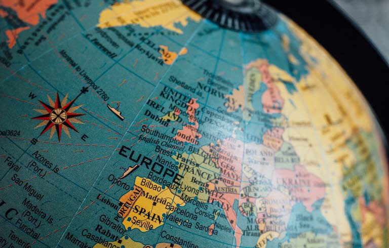 Bild på jordglob. Foto: Unsplash