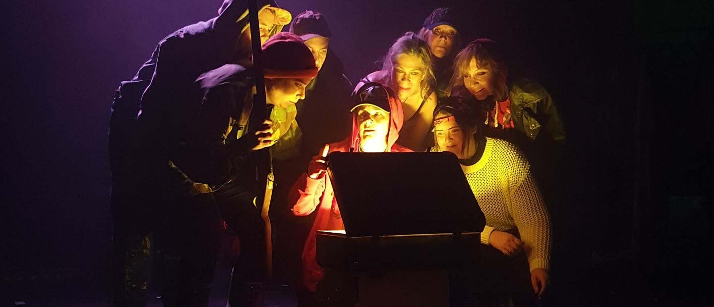 Unga läser tillsammans