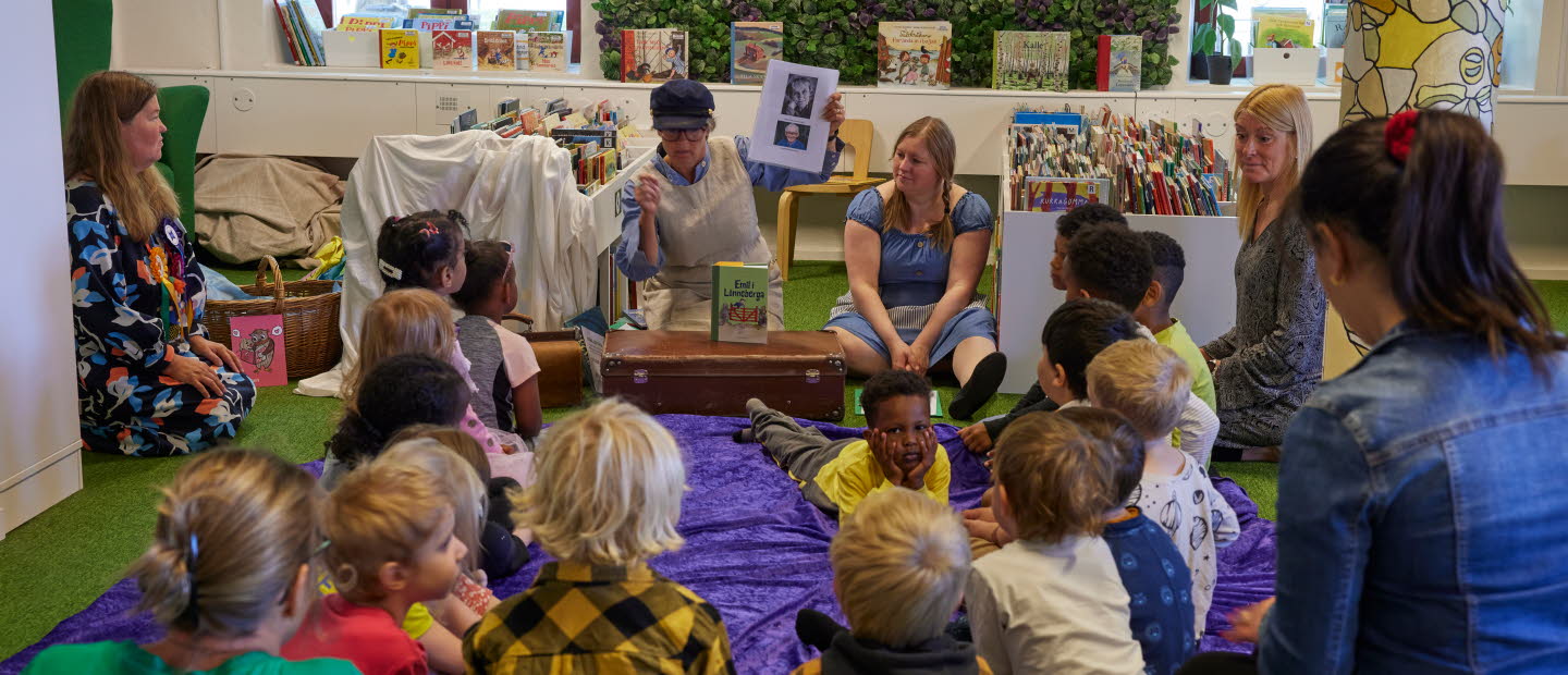 Väck boken 2023. Foto Olle Melkerhed