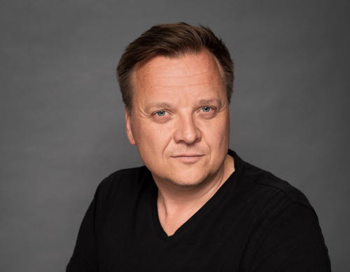 Porträttbild på Simon Strömberg.