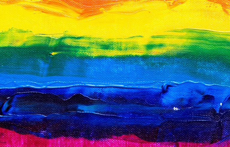 Regnbågsflagga målad i oljefärger.