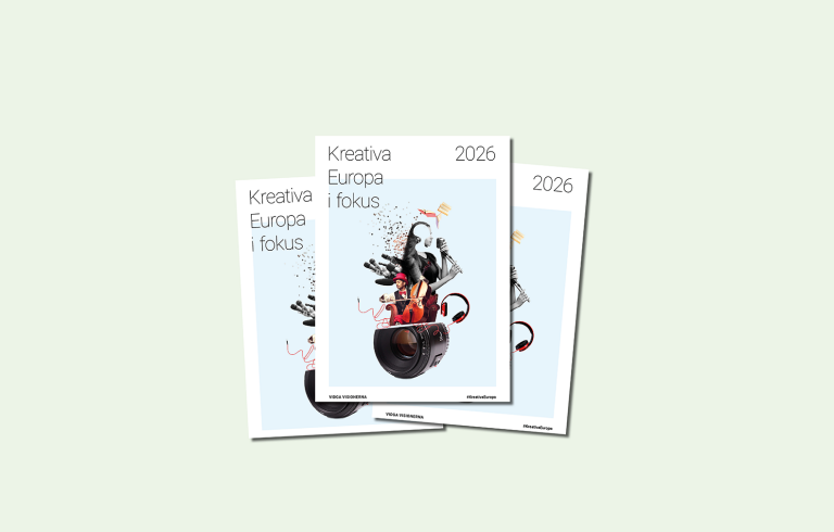 Omslagsbild, collage med en kvinna som sjunger, en man som spelar kontrabas och inslag som en kameralins, hörlurar och böcker.