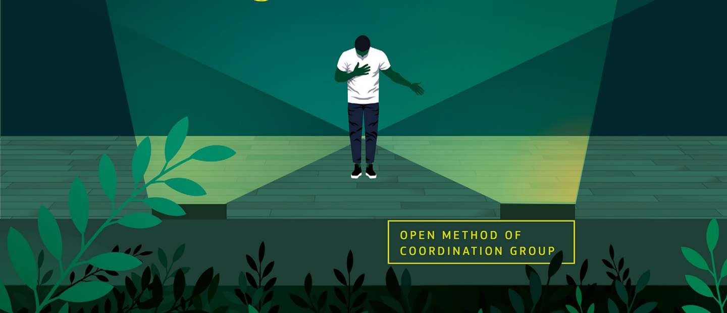 Grönt omslag med rubrik i vitt och gult, illustrerade löv i förgrunden.