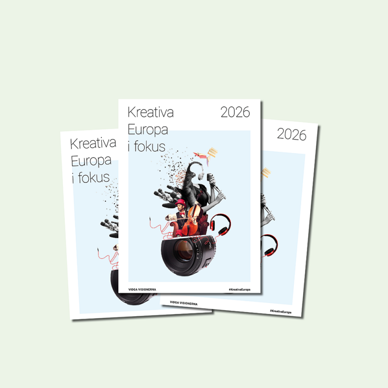 Omslagsbild, collage med en kvinna som sjunger, en man som spelar kontrabas och inslag som en kameralins, hörlurar och böcker.