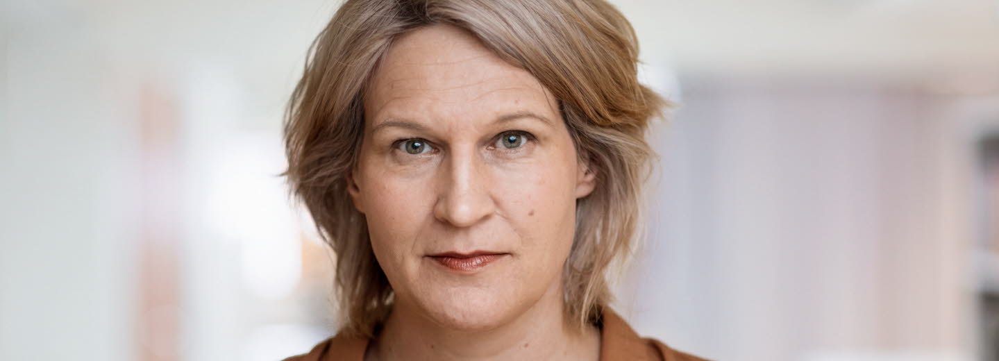 Porträttbild på Kulturrådets generaldirektör Kajsa Ravin.