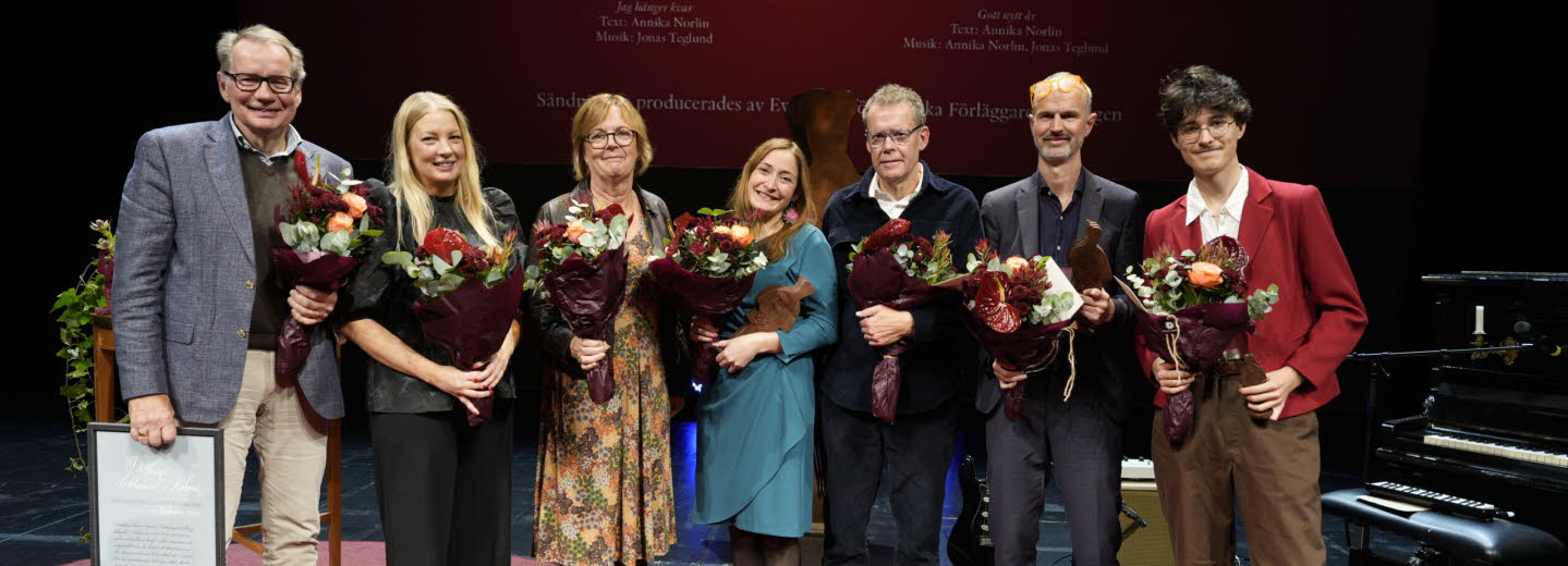 A happy group of laureates 2024.