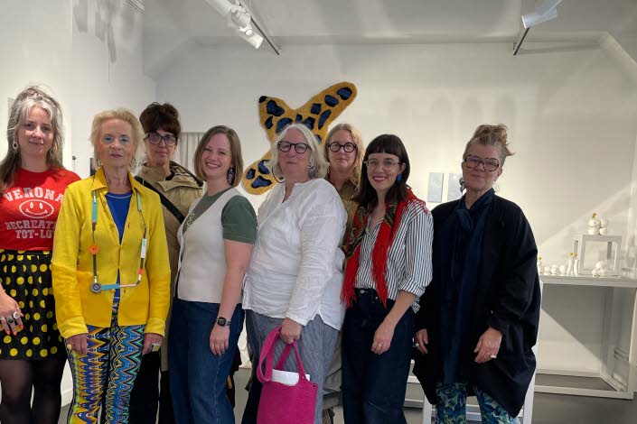 Gruppbild på de sju internationella experterna och gruppledaren Rut Malin Barklund.