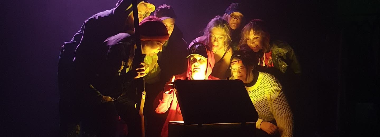 Unga läser tillsammans