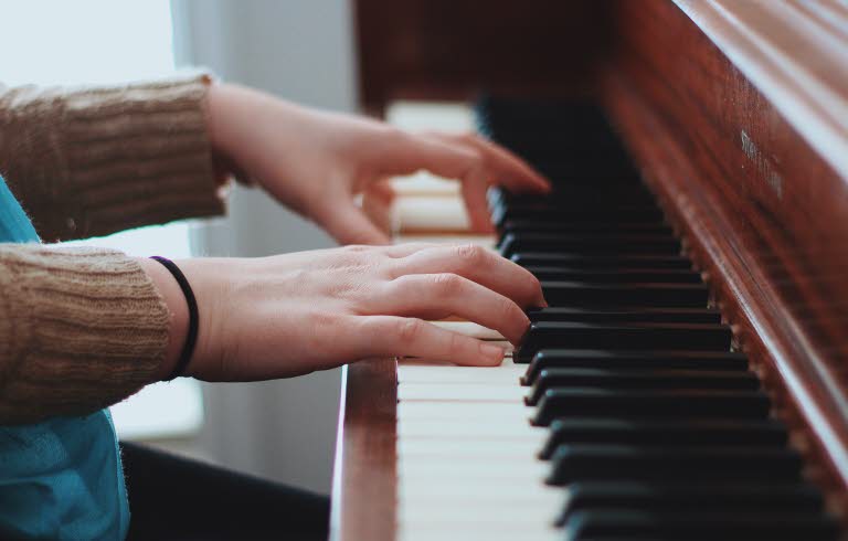 Bild på pianist. Foto: Susanne Kronholm.